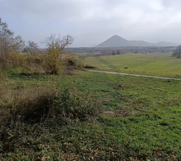 Građevinsko zemljište sa građevinskom dozvolom u Smiljanu! - cover