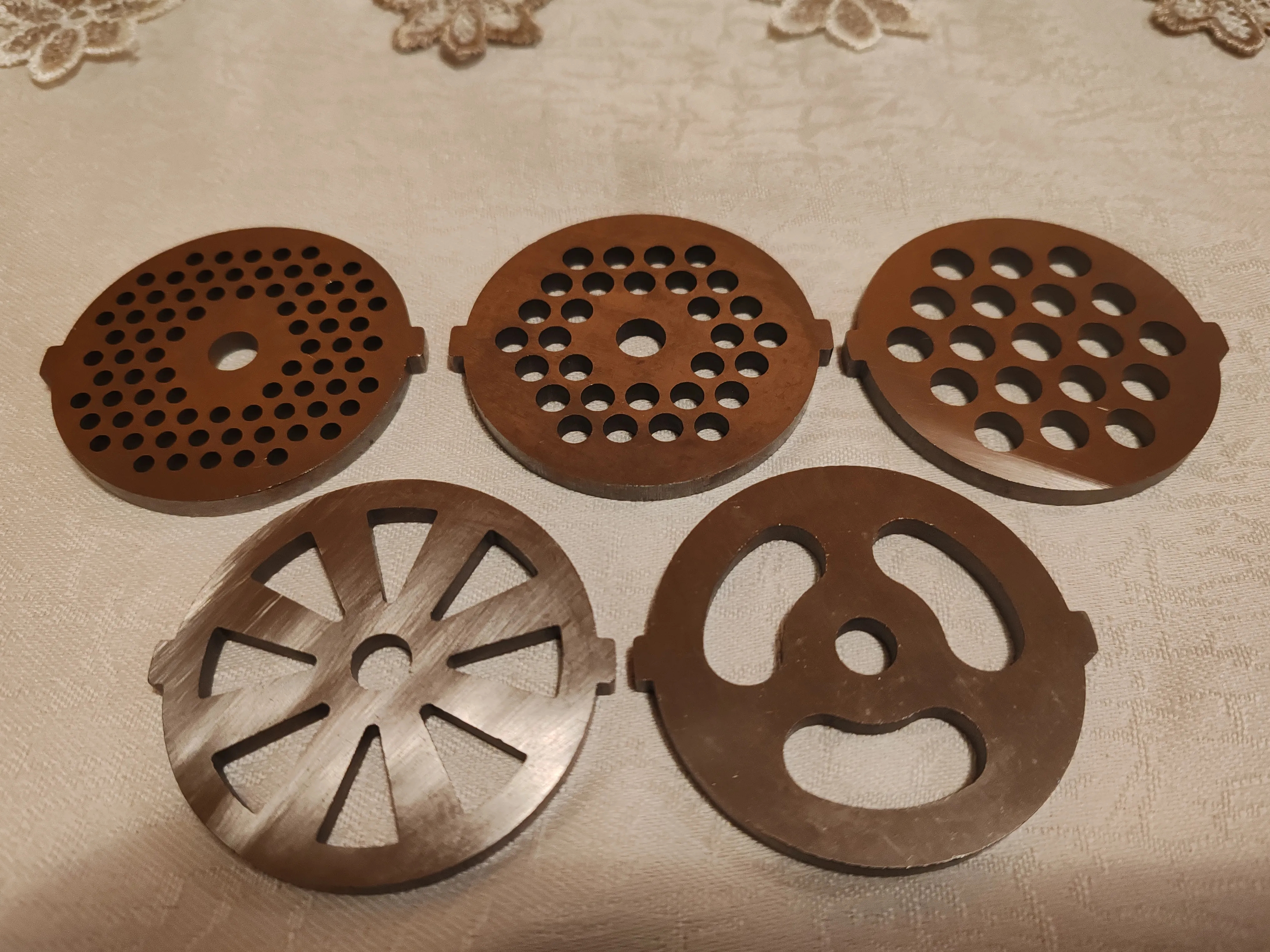 Šajbe za električnu mašinu za mljevenje mesa Novo! - cover