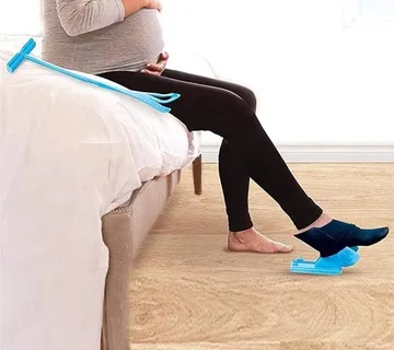 Pomagalo za oblačenje čarapa - cover