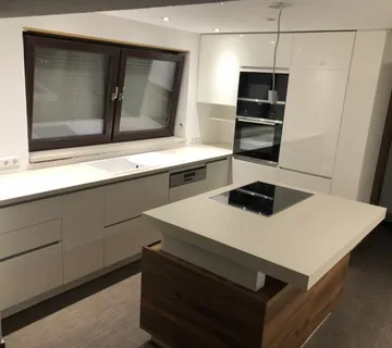 Kuhinja sa otokom - 50% ZA 3.981,69 EUR - cover