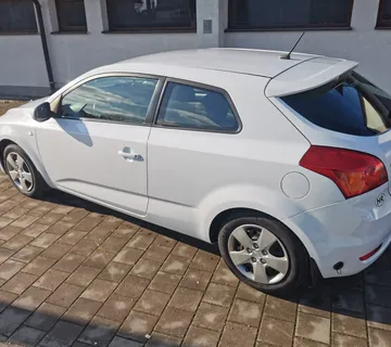 Kia Pro Ceed 2011. god, registriran do 05/2026 - cover