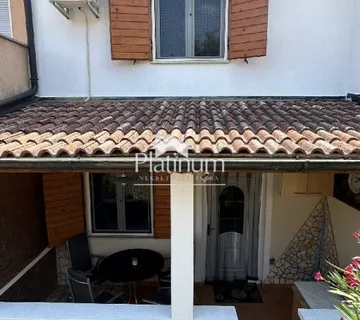 Istra,Duga uvala dvoetažni apartman u prodaji - cover