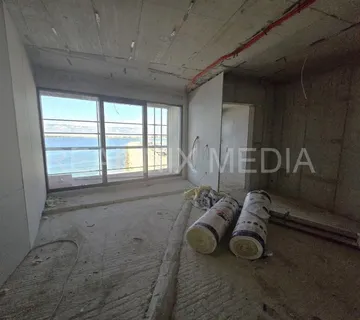 PRIVLAKA-1. RED DO MORA! OTVOREN POGLED NA MORE! (prodaja) - cover