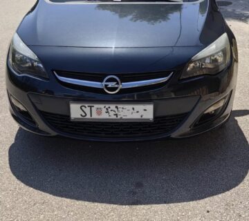 Opel Astra CDTI 1.7 - cover