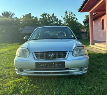 Hyundai Accent 1.3 - cover