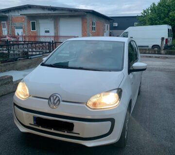 VW Up! 1.0 - cover