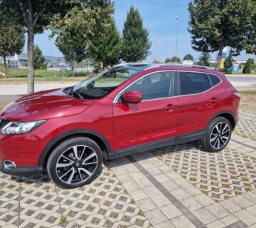 Nissan Qashqai - cover