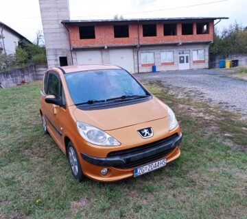 PEUGEOT 1007 1.4 HDI ODLIČAN -KARTICE - cover