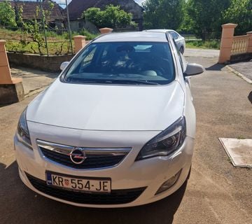 OPEL ASTRA karavan  1,7 CDTI 2012.god. reg 01/25 - cover