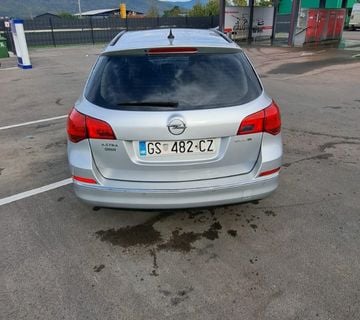 Prodajem Opel Astru - cover