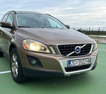 Volvo xc60 D5 AWD automatik - cover