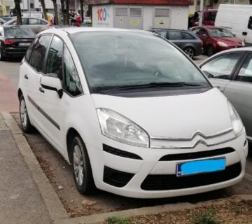 Citroen C4 Picasso 1,6HDI - cover