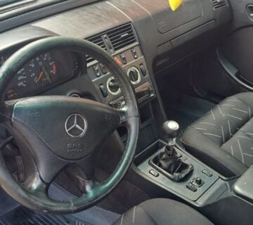 Merceds c 200 cdi - cover