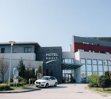 Uživancija i opuštanje u dvoje nadomak Zagreba - Hotel Sport 4* u Ivanić Gradu poziva Vas na DNEVNI ODMOR uz korištenje sobe, bazena i sauna, sve za 2 osobe! - cover