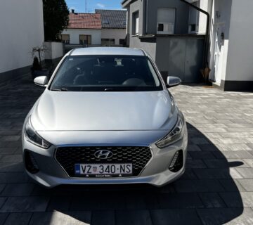 Hyundai i30 - cover