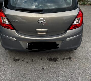 Opel corsa 2013 godina - cover