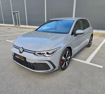 VW Golf 8 GTE Automatik, LED, Virtual, Ambi, ACC, Alu, Reg. 11/26, PDV - cover