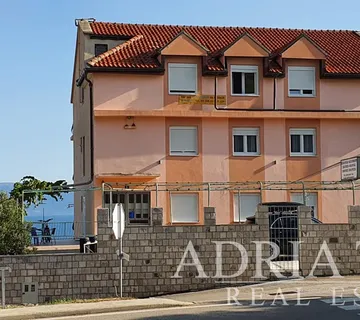 HOTEL S POGLEDOM NA MORE - MAKARSKA RIVIJERA - cover