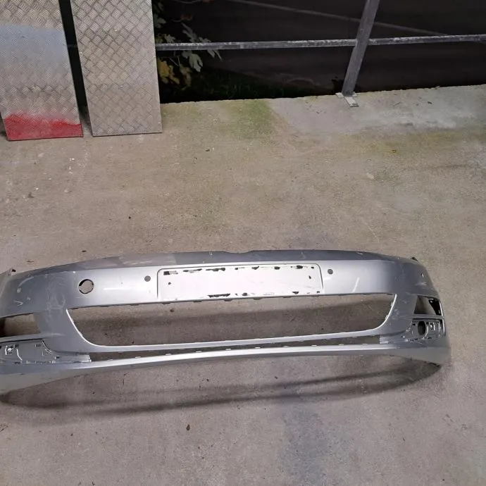 VW GOLF 7 PREDNJI BRANIK - cover