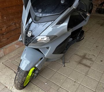 Prodaje se Gilera Nexus 500 - cover