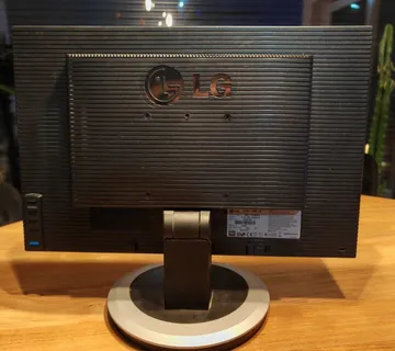 LG L204WT 20.1" monitor ekran - cover