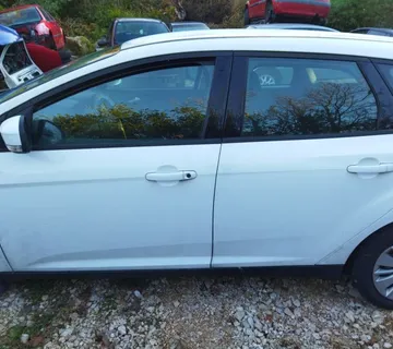 FORD FOCUS MK3.5 2016 KARAVAN VRATA - cover