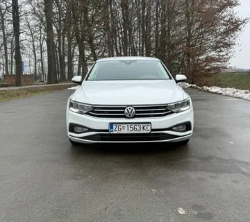 VW Passat Variant 1.6 tdi dsg - cover