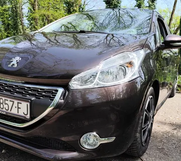 Peugeot 208 1.4 VTi Active - cover