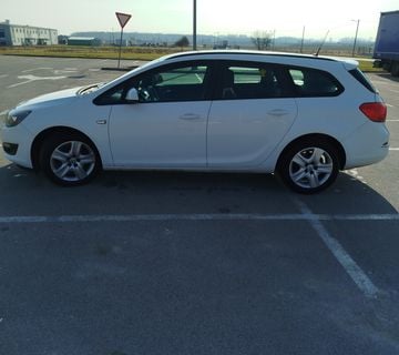 Opel Astra 1,7cdti  reg. do 02.2026. - cover