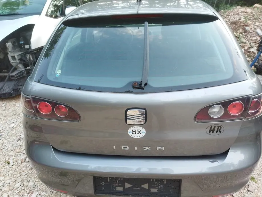 SEAT IBIZA 2005 ZADNJA GEPEK VRATA - cover