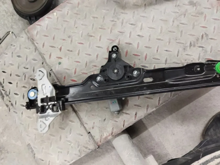 RENAULT KADJAR 2015 PODIZAČI PROZORA - cover