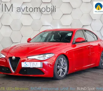Alfa Romeo Giulia 2.2JTDm AT8 Super LED+Biksenon NAVI RADAR - cover