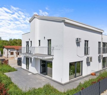 Prekrasna villa, Poreč 365.00 m2 (prodaja) - cover