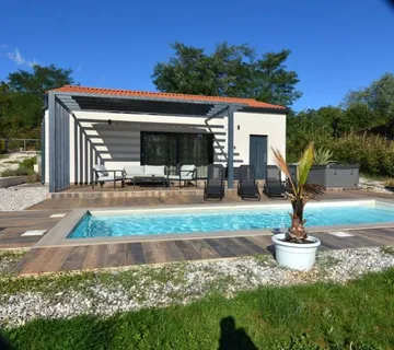 VIŠNJAN- PRIZEMNICA SA BAZENOM NA PRODAJI (prodaja) - cover