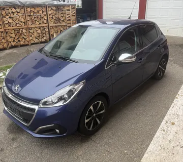 208 Allure  2018g  od 1 vl veliki servis +zimske gume - cover