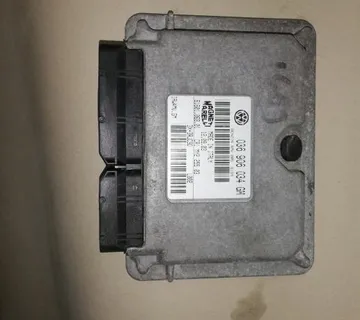 Seat Ibiza 1.4 16v 2004 kompjuter motora - cover