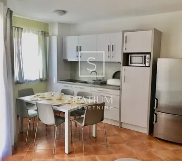 MEDULIN, STAN NA 1. KATU NA 250 m OD PLAŽE - cover