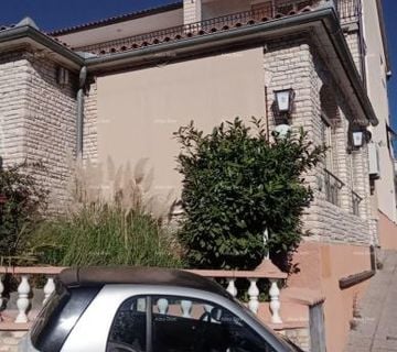 Veruda. Prodaja kuće s apartmanima u Puli blizu mora (prodaja) - cover