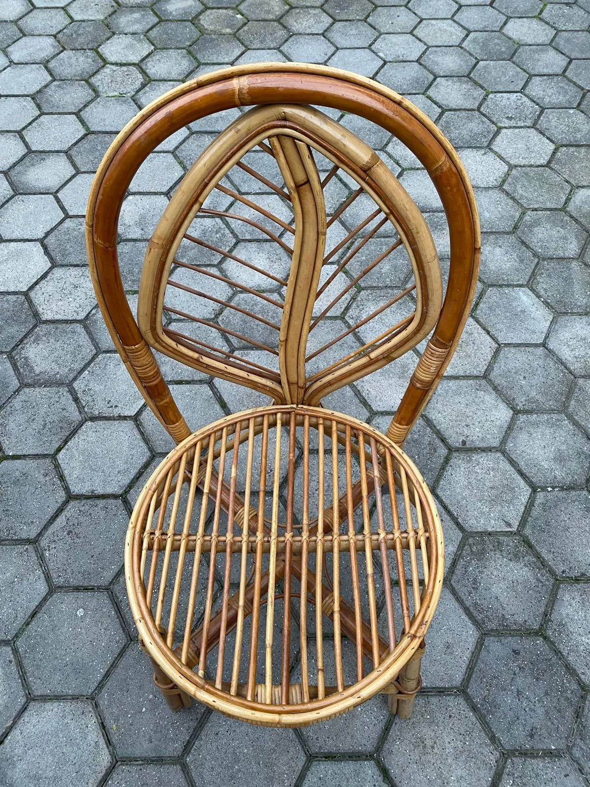 Prodajem namjestaj od ratana - cover