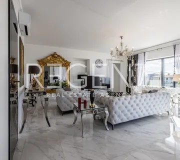 Split, Podstrana - Prekrasna vila s panoramskim pogledom na more - cover