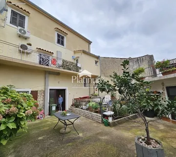 VODNJAN, PREKRASNA KUCA SA DVORIŠTEM, MIRNA LOKACIJA (prodaja) - cover