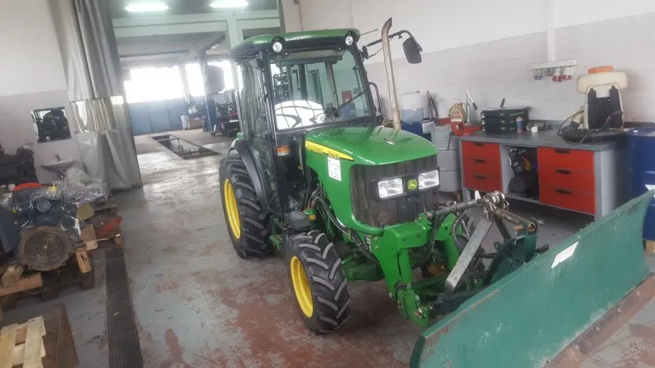 John Deere 5315V - vinogradarski/voćarski traktor - cover