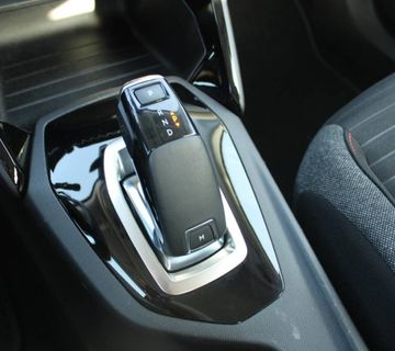 Peugeot 2008 1.2 Puretech AUTOMATIK *LED, NAVIGACIJA* - cover