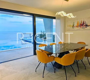 Podstrana - Luksuzna vila sa panoramskim pogledom na more - cover