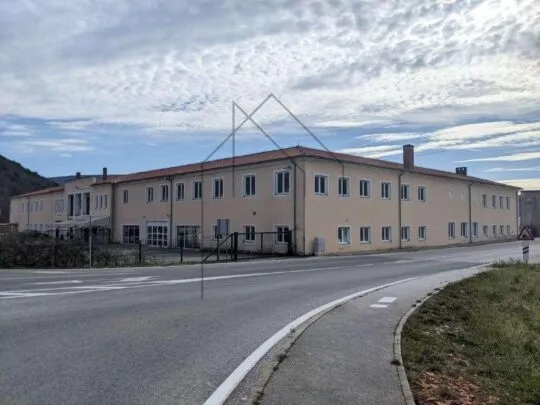 Istra, Labin, Okolica, Poslovno-stambena zgrada 3.700 m² - cover