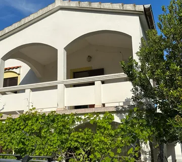 Apartman Otok Vir - cover