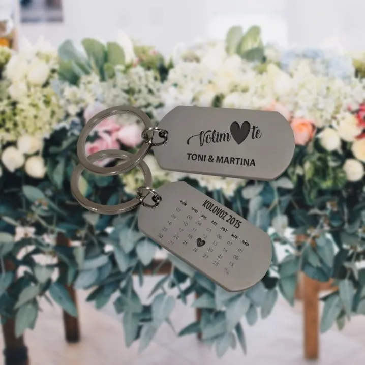 Personalizirani privjesak za ključeve s obilježenim datumom - cover
