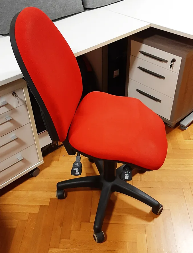 Stolica uredska (nova je bila 160 €) - cover