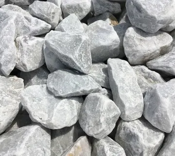 Drobljeni kamen Bianco Carrera - cover