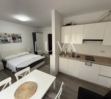 Zagreb, Črnomerec, garsonijera na 2. katu, 27 m² - cover